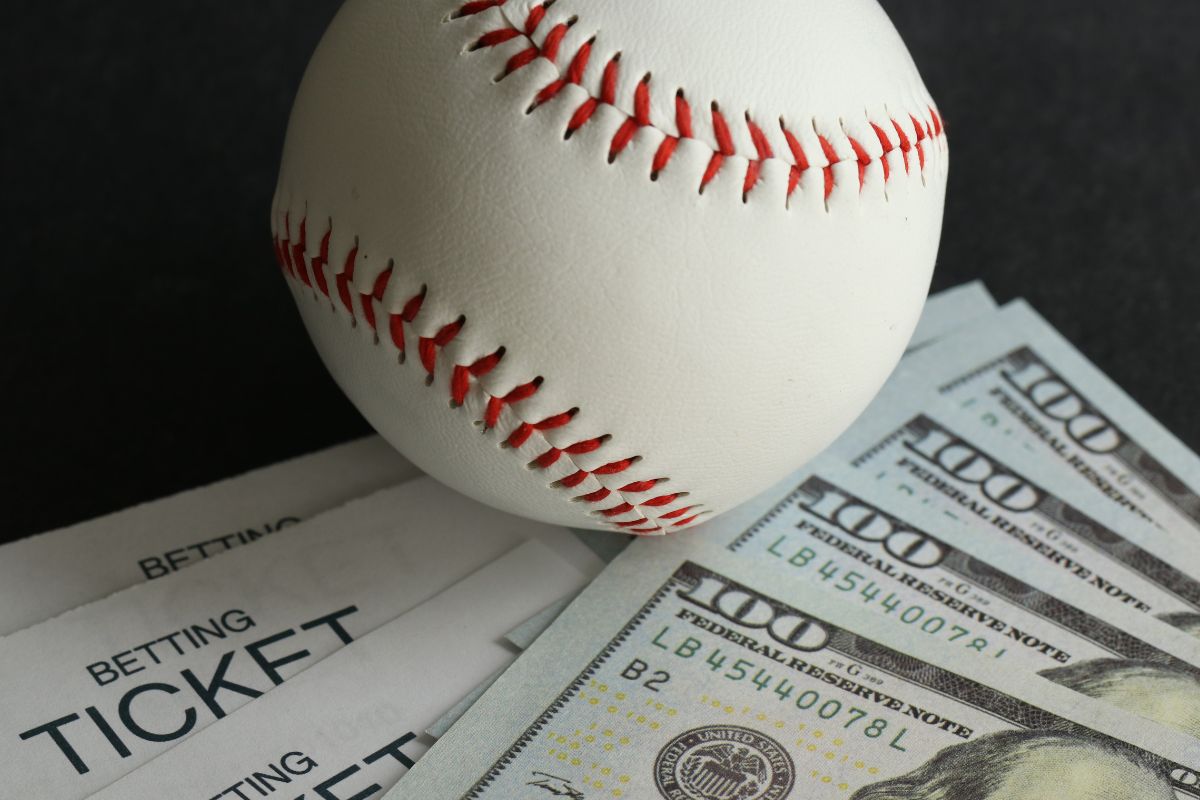 How Does Baseball Betting Work